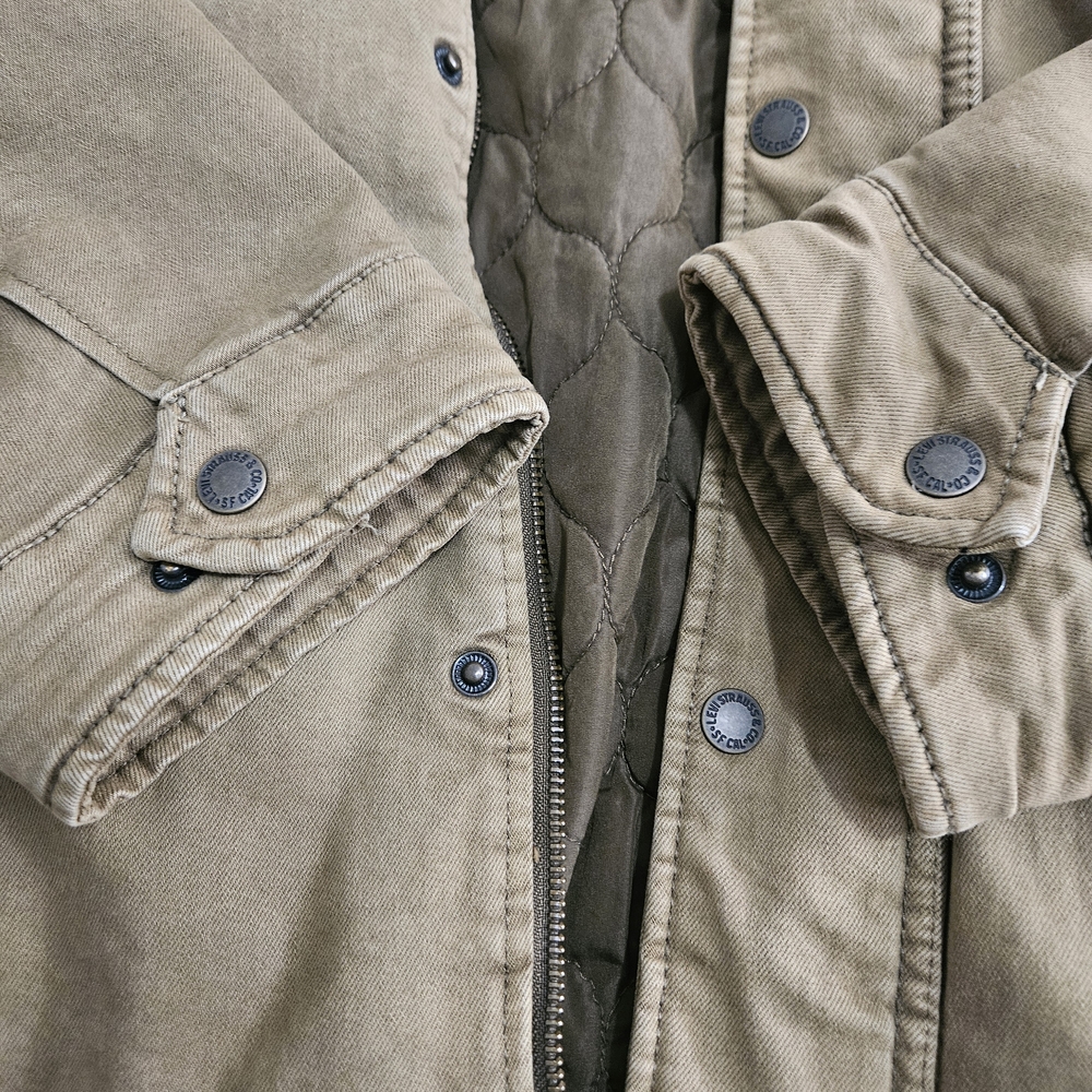 Levi's Men's Tan Canvas Field Jacket with Quilted Lining - Picture 2 of 5